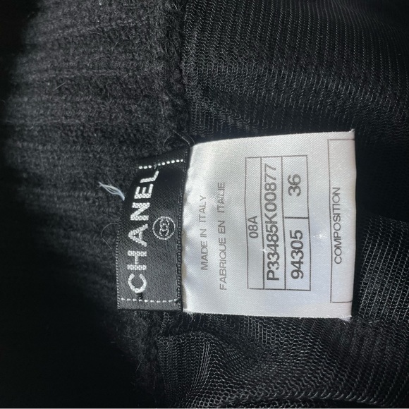 Chanel Cashmere Knit Bubble Mini Skirt Ready To Wear Size 36 US 6 - Picture 11 of 13